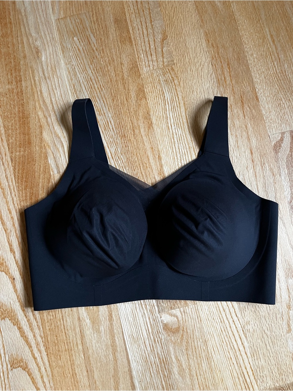 NEW Evelyn & Bobbie Beyond Mesh Seamless Wirefree Bra Size L Black Hook and Eye
